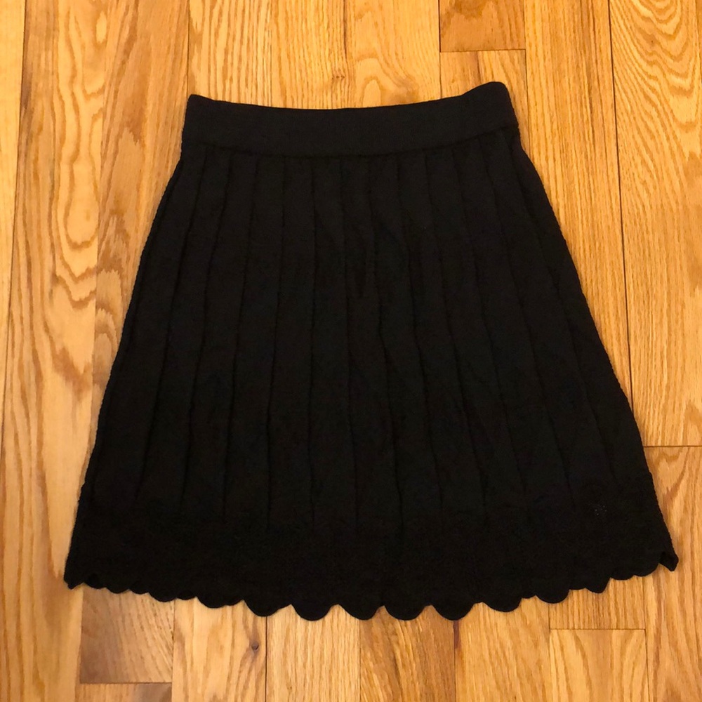 M Missoni Black Knit Pleated Skirt With Scalloped Hem Size 4 EUC